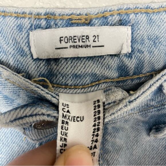FOREVER 21 Premium Denim Cutoff Light Denim Shorts Size 29 - Picture 6 of 7